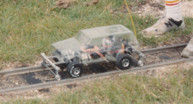 1.5″ Scale Hi-railer